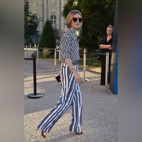 Styles in Black and White!  See at my live show. - Picture 9 of 16